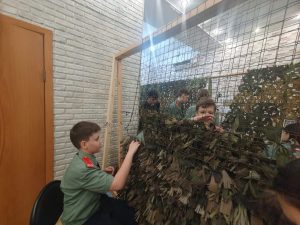 Раменские школьники плетут маскировочные сети