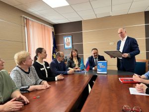 Единороссы наградили организации за участие в мероприятиях, направленных на поддержку СВО