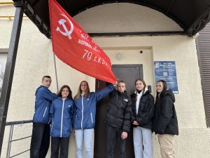 Копия Знамени Победы появилась на административных зданиях и общественных приёмных партии «Единая Россия» Раменского городского округа