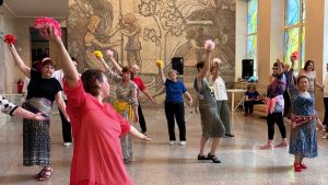 Арт-фестиваль в ДК «Сатурн» в Раменском открыли утренней зарядкой