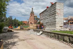 На площади Победы в Раменском продолжаются работы по благоустройству