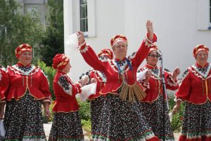 На территории храма Преображения Господня в поселке Рылеево отпраздновали Троицу