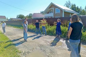 Нина Ширенина провела встречу с жителями улицы Солнечная в селе Гжель