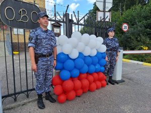 Раменские росгвардейцы поздравляют всех с Днем флага Российской Федерации