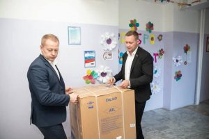 «Единая Россия» в Подмосковье передает гумпомощь в ПВРы для эвакуированных из Курской области