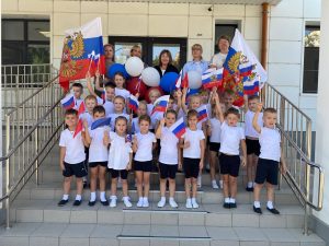 В дошкольном отделении МОУ Раменская СОШ №9 прошли мероприятия «Один флаг – одна Россия»