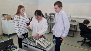 Обучающиеся школы №21 посетили мастер-класс по механике и робототехнике, который проходил в Раменском колледже