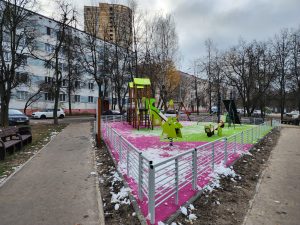 В Раменском благоустроили двор на Десантной