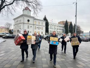 Единороссы Раменского городского округа передали гуманитарную помощь бойцам СВО