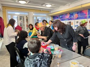 Руководитель фракции «Единая Россия» в Совете депутатов Раменского г.о. Нина Широкова посетила мероприятие к Международному дню инвалидов