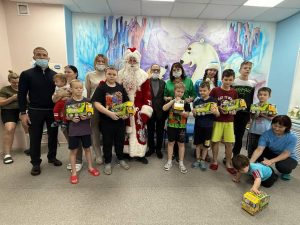 Единороссы провели акцию «Новый год в Доброй комнате»