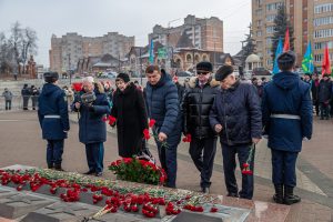 «Единая Россия» приняла участие в  митинге на площади Победы