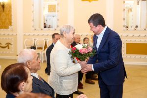 Юбилейные медали в честь 80-летия Победы вручили девяти жителям Раменского округа