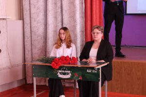 Активисты «Единой России» открыли Парту Героя в Кратовской общеобразовательной школе №98