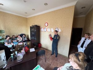 Инспекторы провели инструктажи в домах престарелых Раменского округа