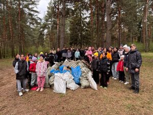 Жители Раменского округа провели экологическую акцию у озера