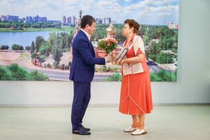 Единороссы поздравили сотрудников социальной службы Раменского округа с профессиональным праздником