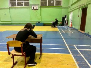 В спортивном зале ГГУ прошло ежегодное личное первенство по стрельбе из электронного оружия