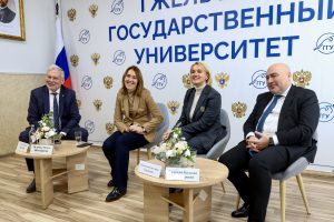 Заместитель министра науки и высшего образования РФ посетила Гжельский государственный университет