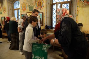 Добрая новогодняя благотворительная ярмарка