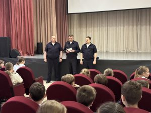 Начальники территориальных отделов полиции МУ МВД России «Раменское» провели беседы с учащимися школ Раменского м.о.