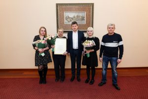 Эдуард Малышев отметил трудовые династии Раменского округа благодарственными письмами Губернатора