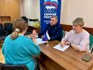 Депутат Мособлдумы Олег Жолобов провёл выездной депутатский приём в ТУ «Гжель»