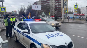 Полицейские Раменского задержали двоих мужчин, похитивших из магазина мешки с сигаретами