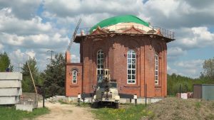 В деревне Дементьево Раменского округа продолжается строительство храма иконы Божией Матери «Взыскание погибших»