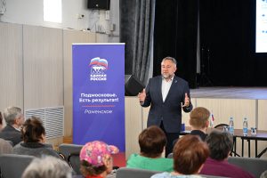 Депутат Мособлдумы Олег Жолобов провёл встречу в п.Комбината стройматериалов Раменского округа
