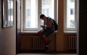 Родителей подростков предупредили о новой схеме мошенников