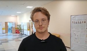 На избирательных участках работают наблюдатели. Они следят за честностью, доступностью и правомерностью выборного процесса
