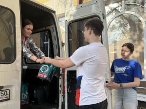 Раменские волонтёры и молодогвардейцы помогли приюту для животных